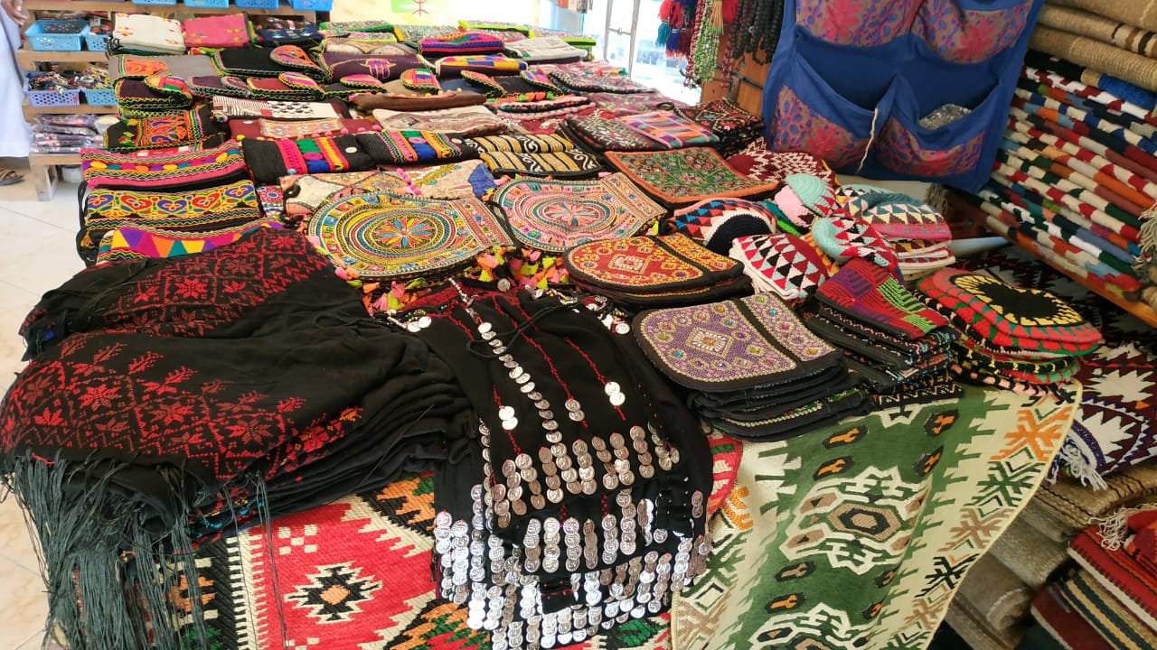 المنتجات اليدوية السيوية