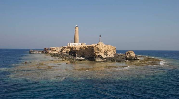 الفنارات بالبحر الأحمر،