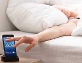أضرار الاستيقاظ على المنبه
