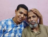 قصة كفاح من أجل العلم.. "عطية" من عامل باليومية فى غيطان الشرقية إلى طالب هنسة