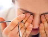 ما بتحبش النور.. أسباب مرضية للتحسس من الضوء