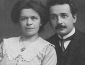 آينشتاين وزوجته