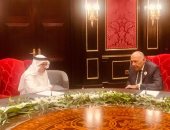 وزير الخارجية مع نظيره البحريني