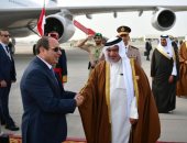 الرئيس السيسى يصل البحرين