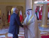 ملك البحرين يستقبل الزعماء والقادة