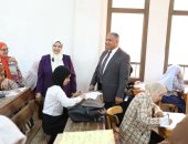 نائب رئيس جامعة الأزهر يتفقد لجان امتحانات كليات فرع البنات