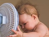 حماية الأطفال عند تعرضهم لحرارة الجو