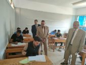 محافظ شمال سيناء يتفقد امتحانات الدبلومات الفنية 
