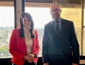 رانيا المشاط مع نائب رئيس البنك الآسيوي