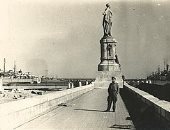 شهد العديد من أشهر أفلام السينما.. شاهد ممشى ديلسيبس بالضفة الغربية للقناة