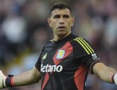 إيميليانو مارتينيز حارس مرمى الأرجنتين وفريق أستون فيلا   