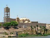 الهلال يحتضن الصليب أعلى دير الأنبا بولا بمدينة ناصر فى بني سويف.. دير العذراء ببياض العرب أحد مسارات العائلة المقدسة ويشهد زيارات بالصيام مليون شخص سنوياً.. ومطرانية بنى سويف تجاور مسجد السيدة حورية.. صور