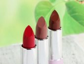 أحمر الشفاه 