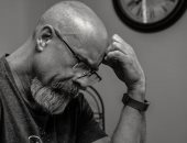 عادات سلبية تؤدى إلى الشيخوخة المبكرة