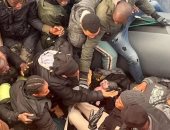 ولادة طفلة على قارب مهاجرين