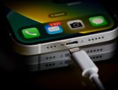 شحن بطارية الهاتف خلال الليل