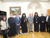 محافظ القاهرة يستقبل بطريرك الإسكندرية للأقباط الكاثوليك