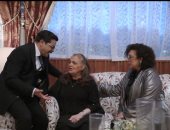 مسلسل شهادة معاملة أطفال الحلقة 30.. هنيدى يطلب من إدارة المستشفى خروج والدته لتعيش معه.. علاء مرسى يطلب الزواج من هناء الشوربجى.. عبد الستار الكف يطلب السماح من صبرى فواز.. وخطوبة إنجى عبد الستار ووحيد