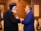 وزير الخارجية يهنئ البابا بعيد القيامة