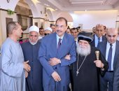 محافظ سوهاج خلال تهنئة الأقباط بعيد القيامة المجيد