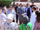 محافظ سوهاج يتفقد محطة إكثار الدواجن بحى غرب ويوجه بإنتاج سلالات جديدة