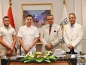 محافظ جنوب سيناء يبحث تنظيم مهرجان عالمى فى شرم الشيخ .. التفاصيل