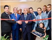 رئيس النيابة الإدارية يفتتح مقر جديد بـ"ساقلتة".. ويهدى درع الهيئة لنائب المحافظ
