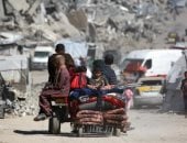 الاحتلال الإسرائيلى يجبر 300 ألف فلسطينى على النزوح إلى جنوب قطاع غزة