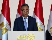 الدكتور شريف فاروق وزير التموين يلقى كلمه أمام الرئيس السيسى خلال موسم حصاد القمح بالضبعة 