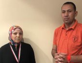 الزميل محمود عبد الراضي مع حاجة من البعثة المصرية