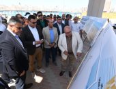 وزير الإسكان ومحافظ الإسكندرية يتفقدان إنشاء كوبرى 45 "محور السادات"