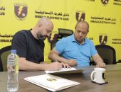 رضا شحاته يوقع على عقود تدريبه لكهرباء الإسماعيلية 