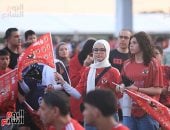 في حب الأهلى متجمعين.. جماهير الأحمر تتوافد على ملعب مباراة الأهلى وبورتو