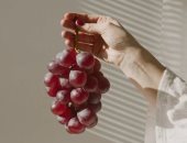 الحمل فراولة والأسد أناناس.. اعرف أنت شبه مين فى الفاكهة حسب برجك الفلكى