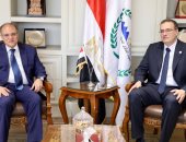 رئيس  الجهاز المركزى لتنظيم والإدارة يلتقى رئيس هيئة الدواء المصرية 