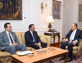 وزير الخارجية ونقيب الصحفيين ورئيس لجنتى الشئون العربية والدولية