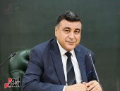 لكاتب الصحفى والخبير الإعلامى الدكتور ياسر عبد العزيز