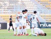 لاعبو البنك الأهلي خلال الاحتفال بالاهداف