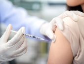 جدل واعتراضات.. الولايات المتحدة تعتزم وضع تحذير شديد على لقاحات كورونا