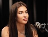روسية تدعي تغير لون عينها روسية تدعي تغير لون عينها