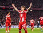 الموهبة الألمانية لينارت كارل