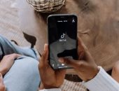  التعامل على السوشيال 