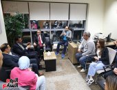 وزير الرياضة مع عبد الفتاح عبد المنعم في اليوم السابع 