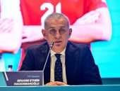 إبراهيم حجي أوغلو رئيس الاتحاد التركى لكرة القدم   