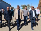 محافظ الجيزة خلال متابعة مهرجان التمور