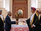 سفير مصر يقدم أوراق اعتماده إلى سلطان عُمان