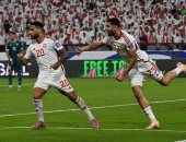 الجزائر ضد الإمارات