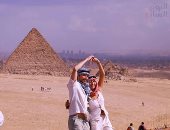 زيارة السياح لمنطقة الأهرامات