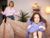 كيفية تعليم الطفلة الثقة وحب الذات