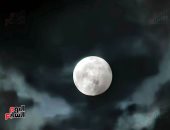 القمر العملاق